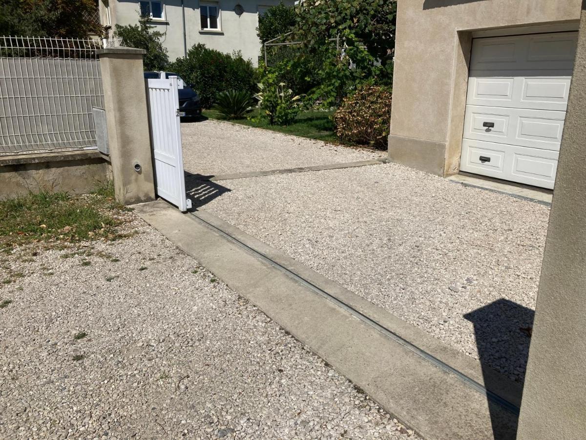 Hotel Chez Val Et Phil La Voulte-sur-Rhone Exterior foto